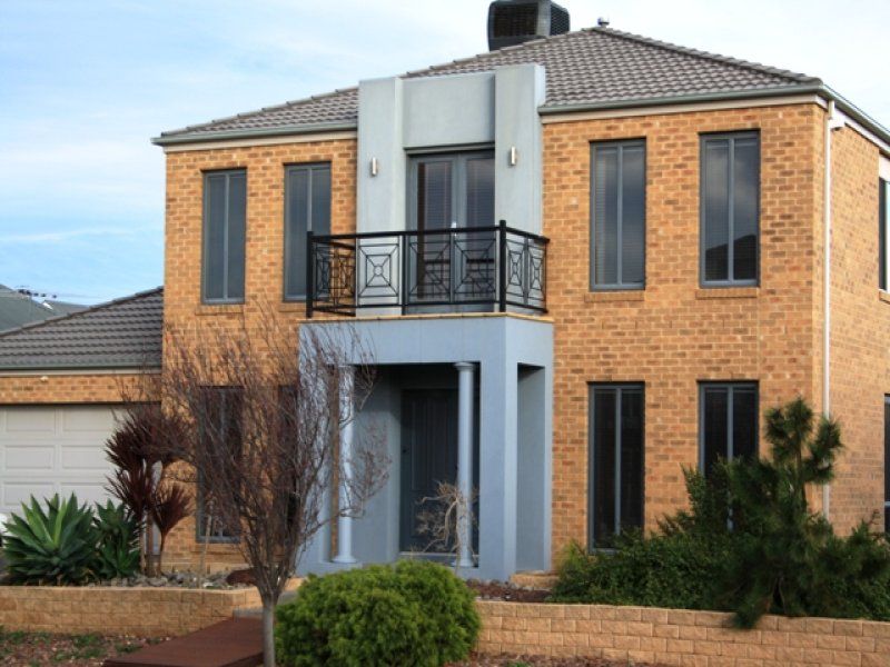 4 Swanhurst Green, Caroline Springs - Thumbnail 2