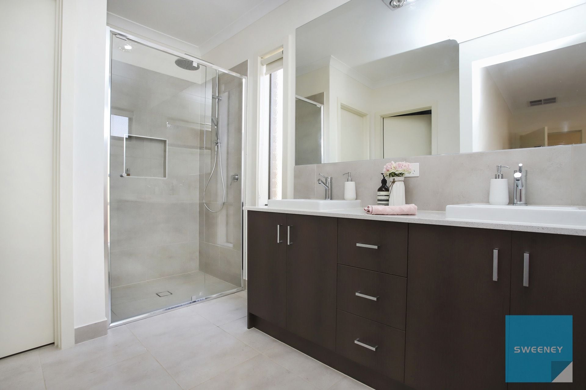 46 Bromley Circuit, Thornhill Park - Thumbnail 4