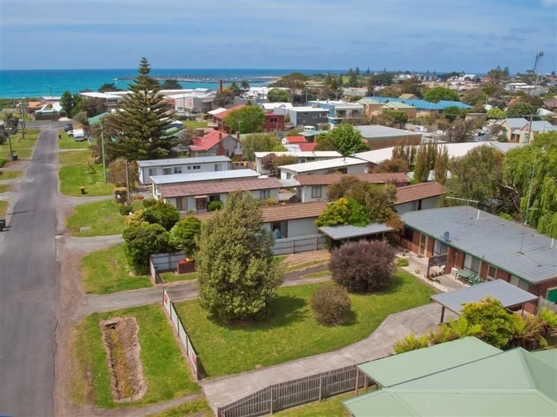 Unit 2/11 Martin Street APOLLO BAY VIC, Apollo Bay - Thumbnail 5