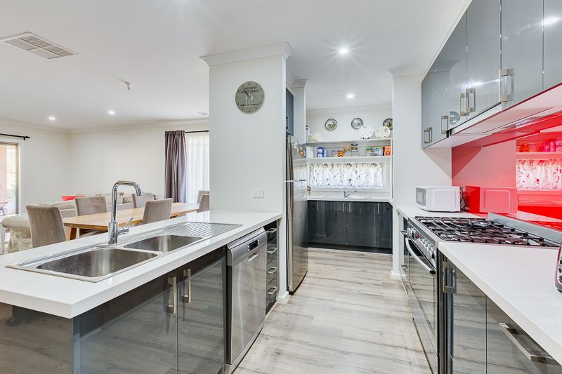 49 McCullagh Street, Bacchus Marsh - Thumbnail 3