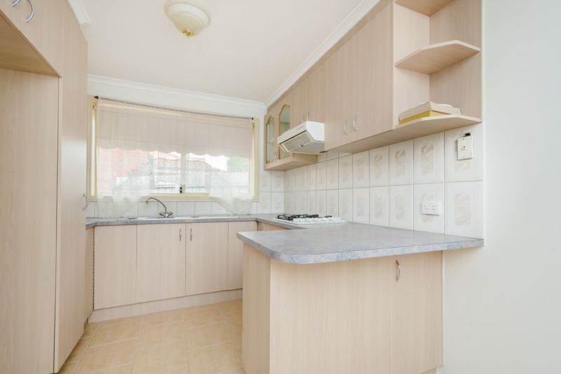 1/12 Reddrop Court, Altona Meadows - Thumbnail 3