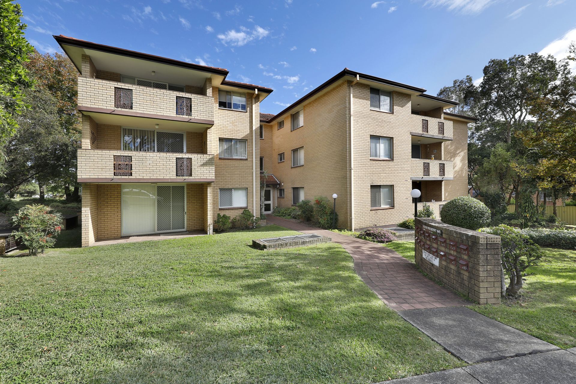 22/63-69 President Avenue, Caringbah, Caringbah - Thumbnail 2