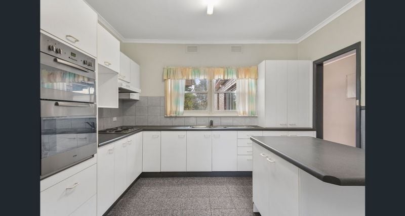 28 Millicent Street, Rosanna