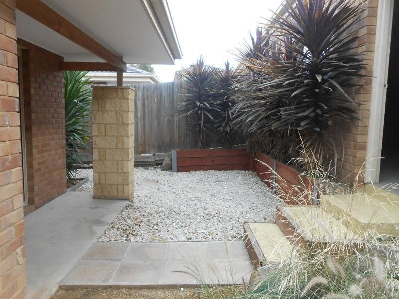 Modern Three Bedroom Home in The Aurora Estate... 6 MONTH LEASE!