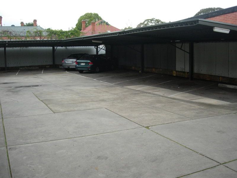 11/4 Loch Street Stepney 5069
