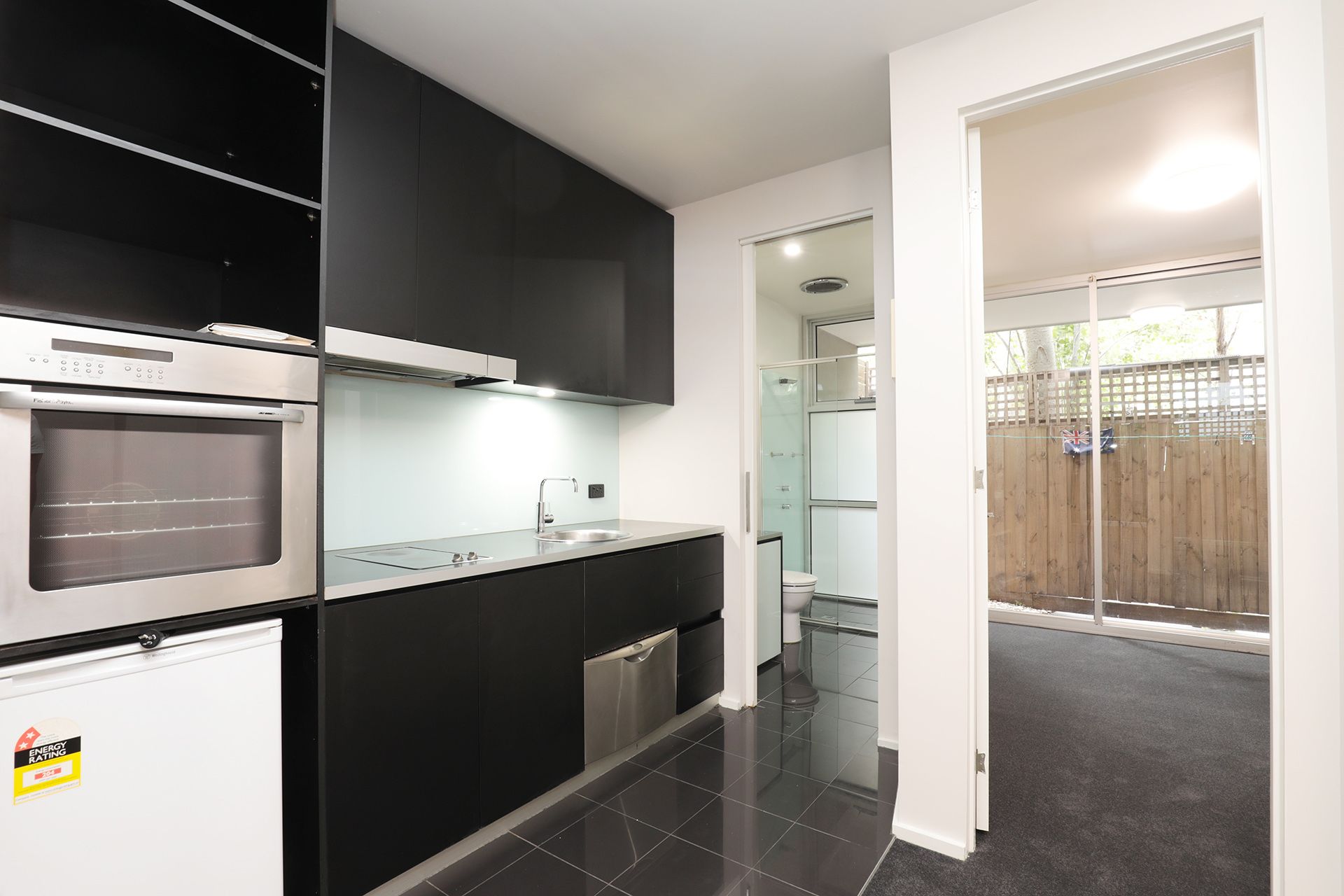 2/186 Barkly Street, St Kilda - Thumbnail 5