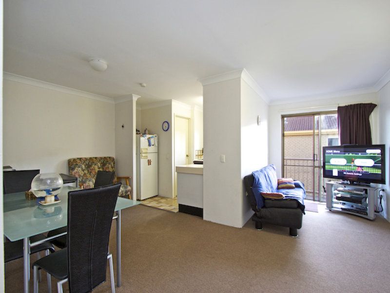 8/44 Coolangatta Road, KIRRA, Kirra - Thumbnail 3
