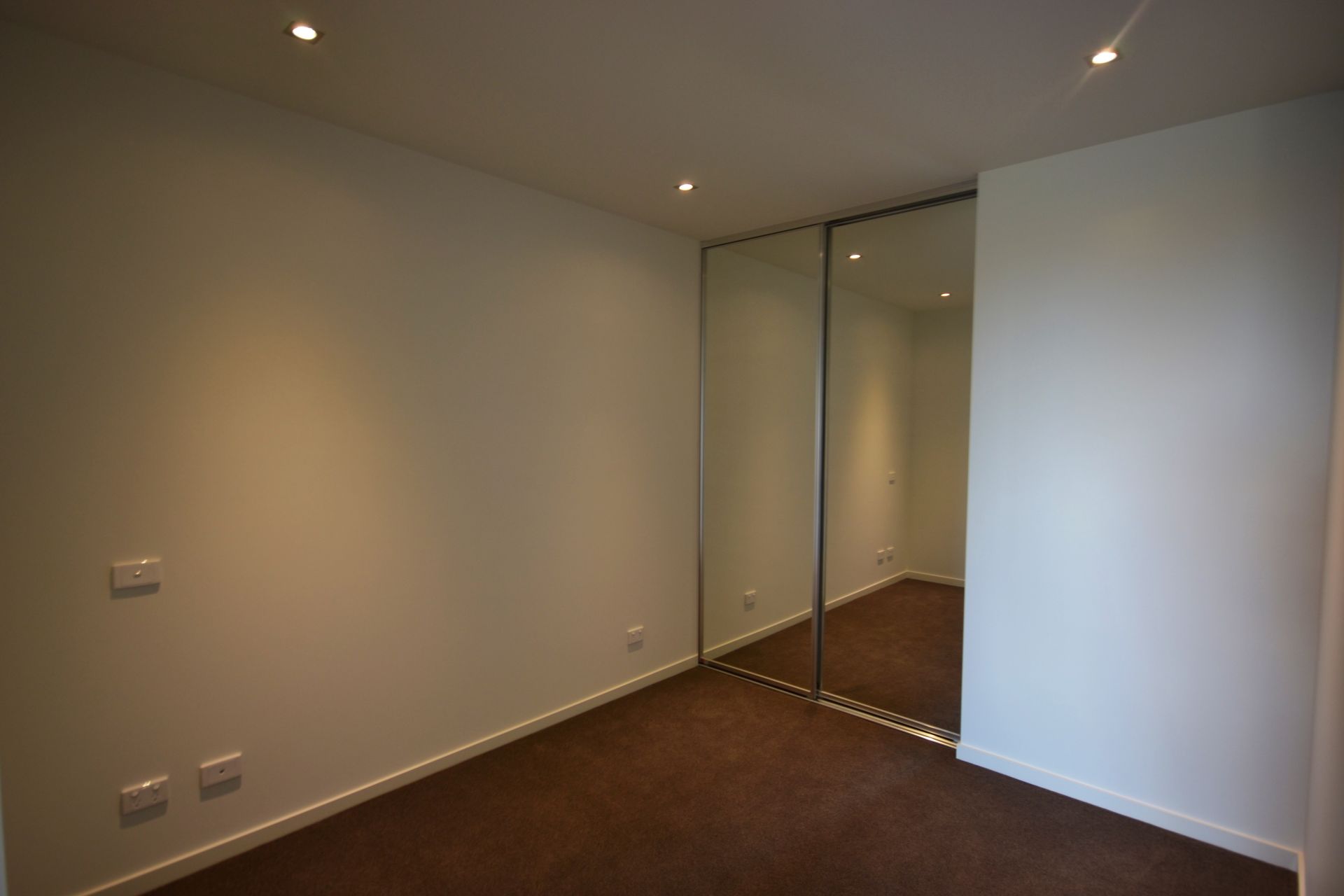 ENJOY VIBRANT LIFE STYLE IN A PRIME LOCATION