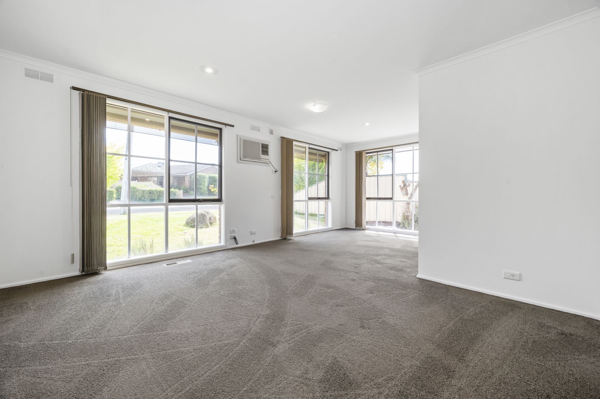 SPACIOUS COURT LOCATION