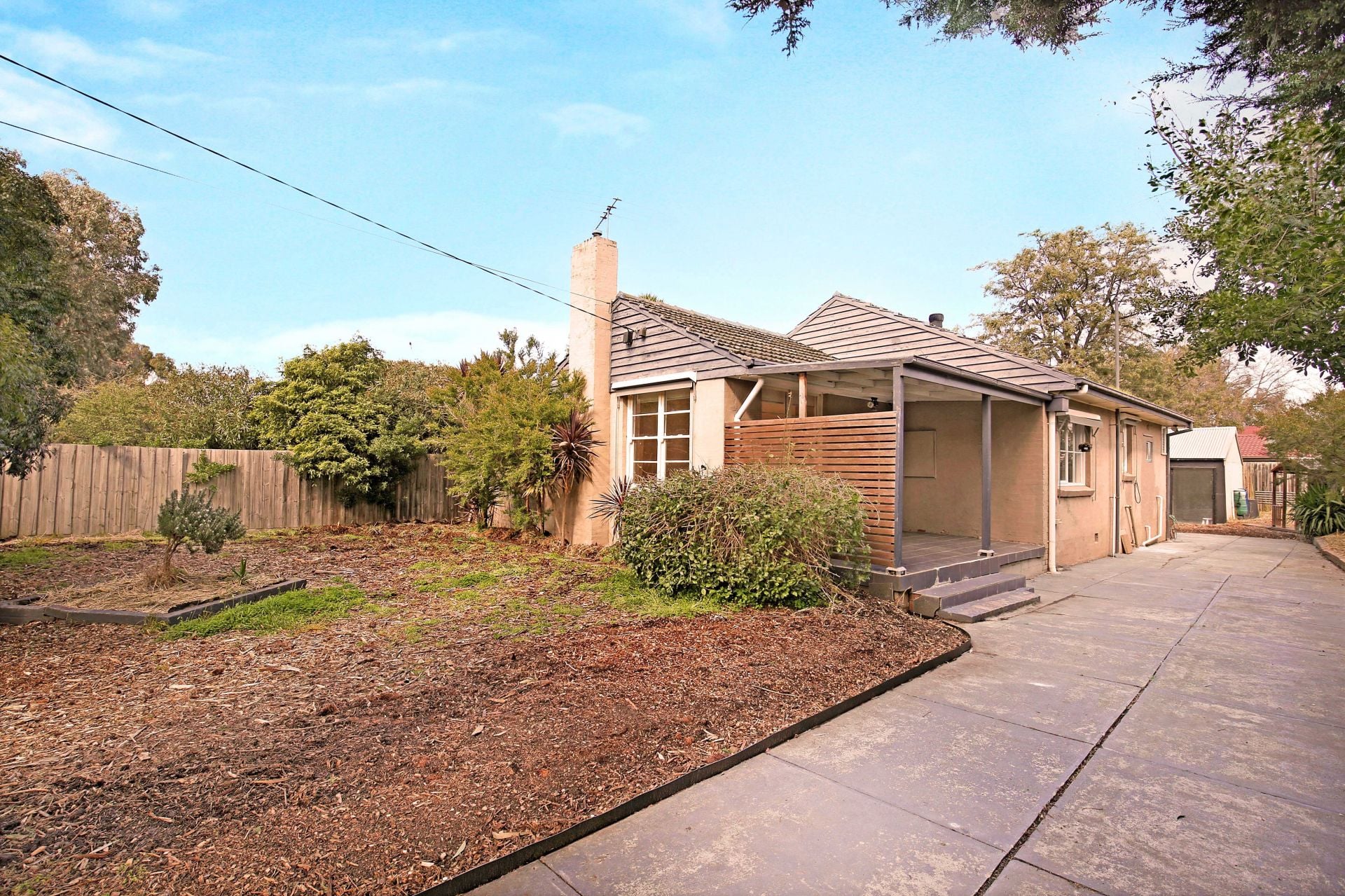 Freshly painted , three bedroom family home!