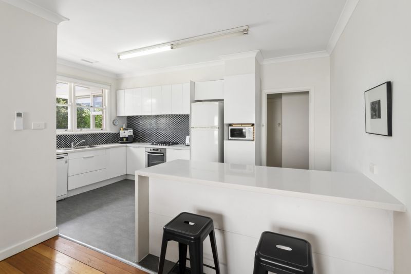 63 Baker Avenue, Kew East - Thumbnail 4