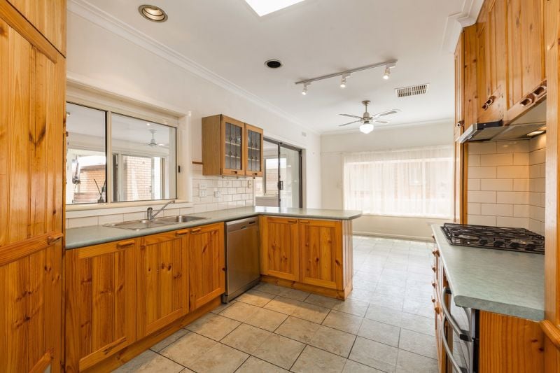 12 Rymill Court, Altona North - Thumbnail 2