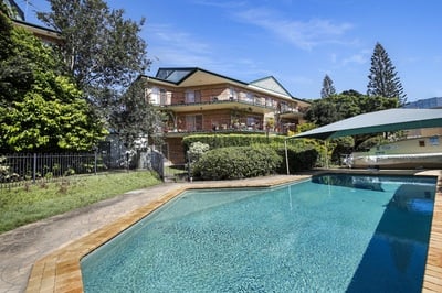 Perfect Ground Floor apartment, open plan living and resort pool