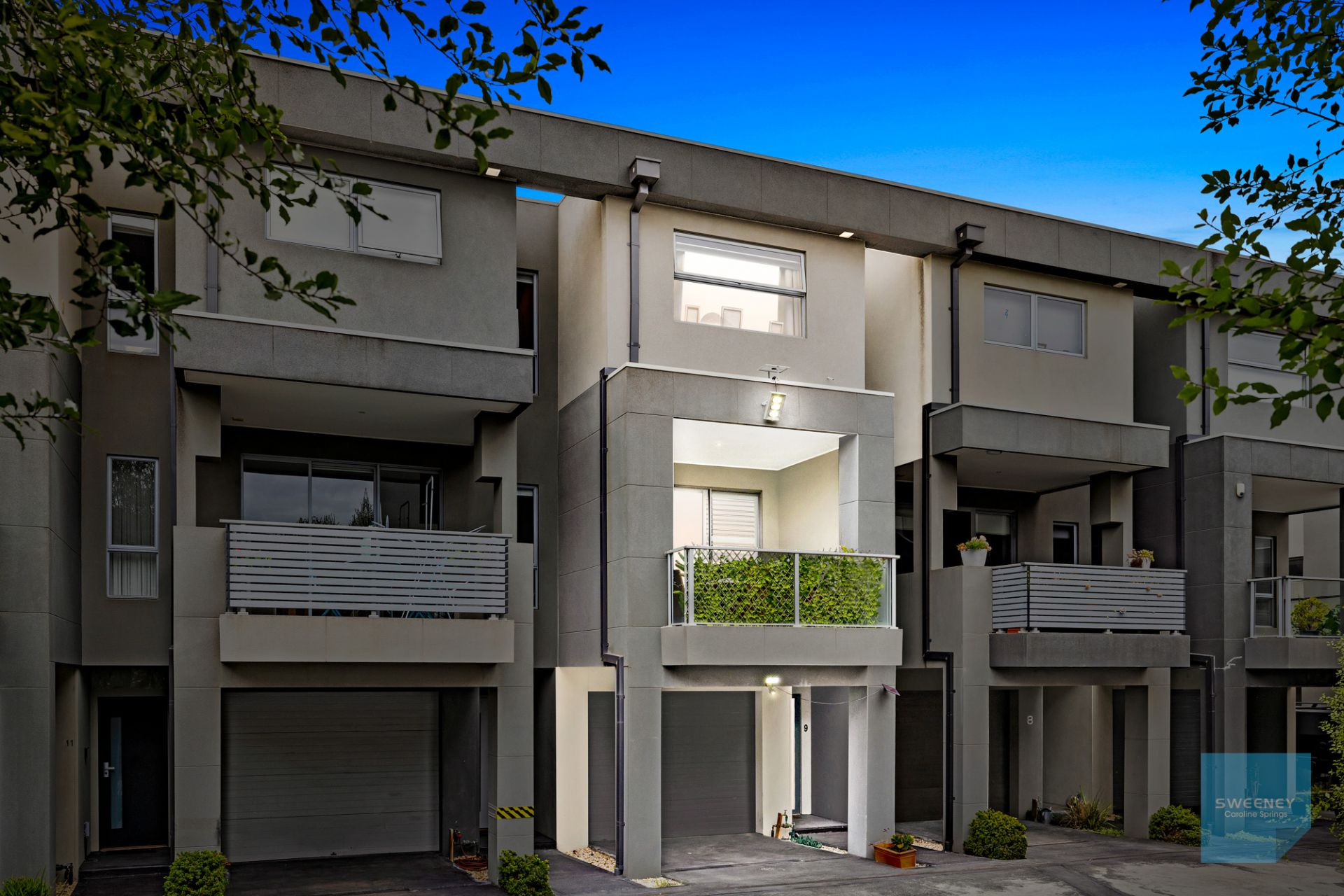 9/13 Greville Street, Caroline Springs - Thumbnail 2
