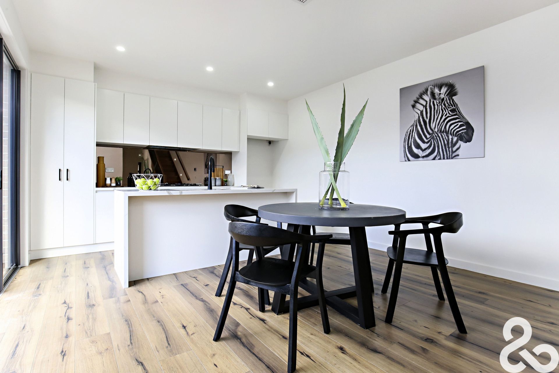 SPACIOUS LUXURY WITH DESIGNER DETAIL