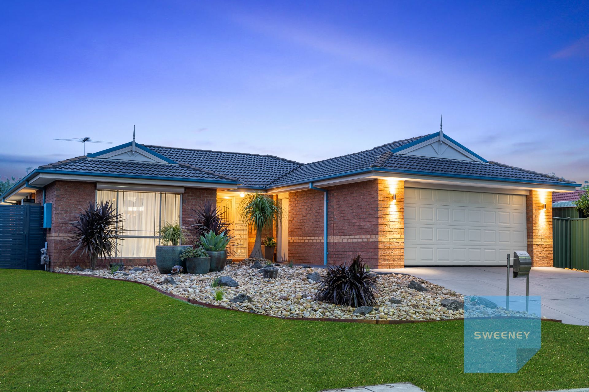 11 Fairweather Drive, Burnside - Thumbnail 2