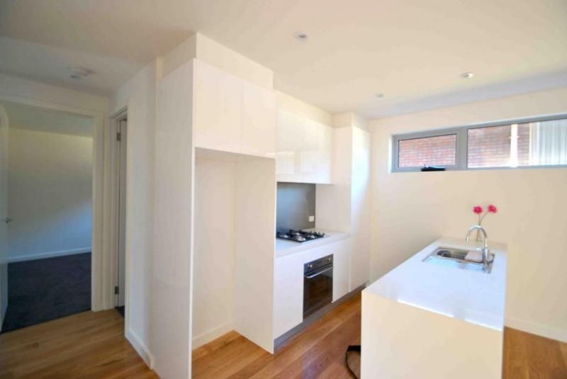 2/6 Nottage Street, St Kilda East - Thumbnail 3