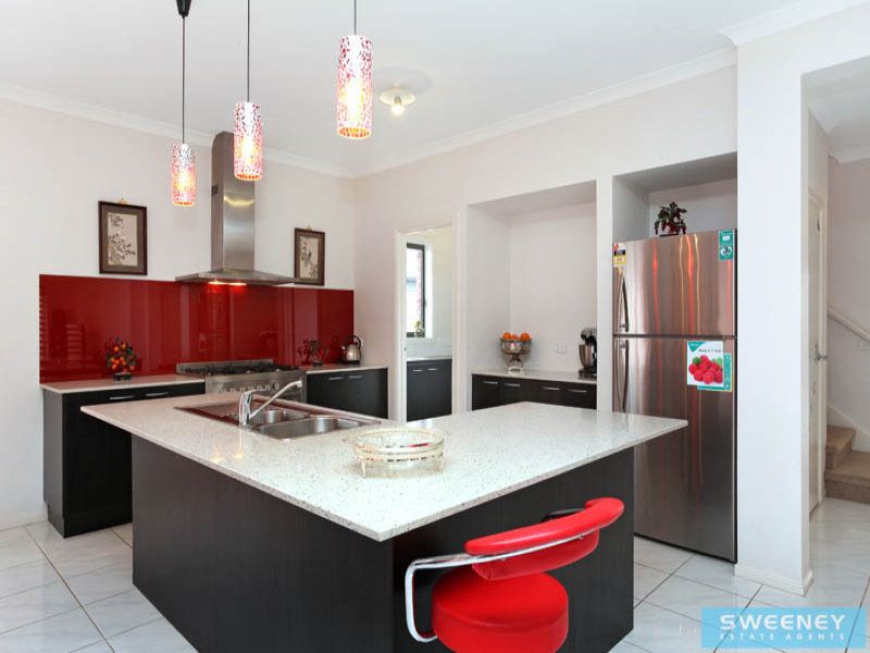 1 Monckton Place, Caroline Springs - Thumbnail 3