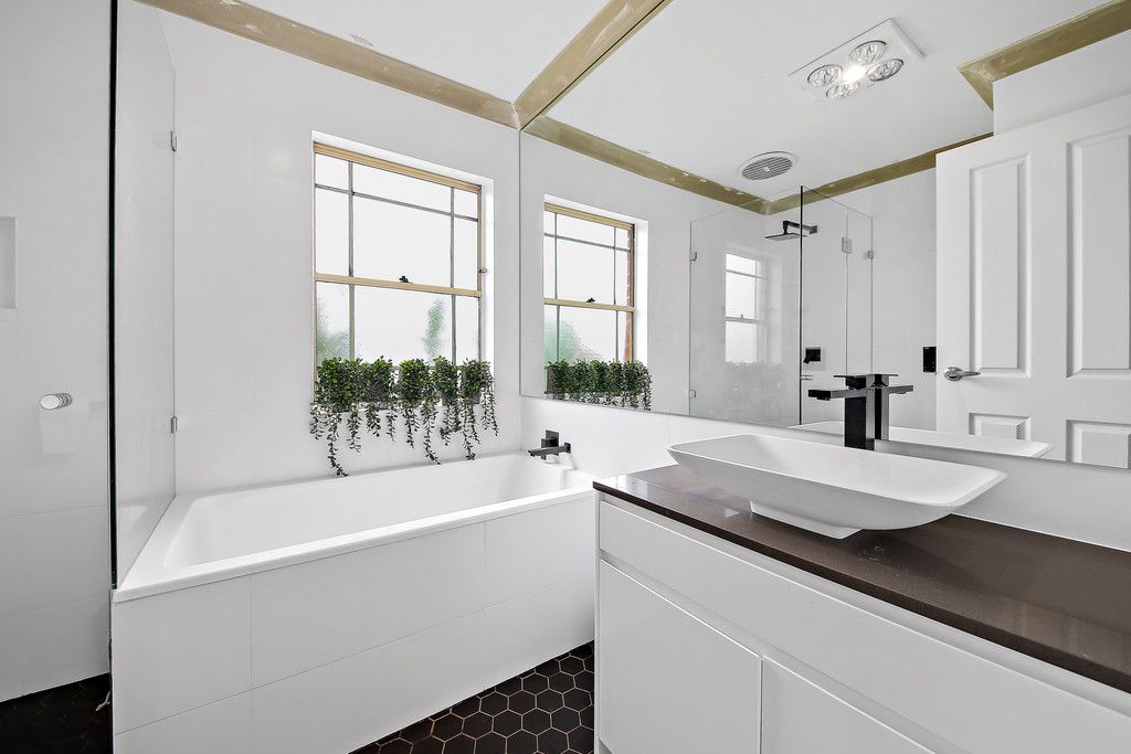 PET FRIENDLY TOWN HOUSE