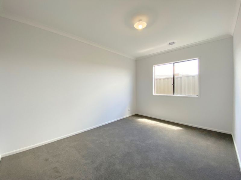 16 Sahlia Avenue, Kalkallo