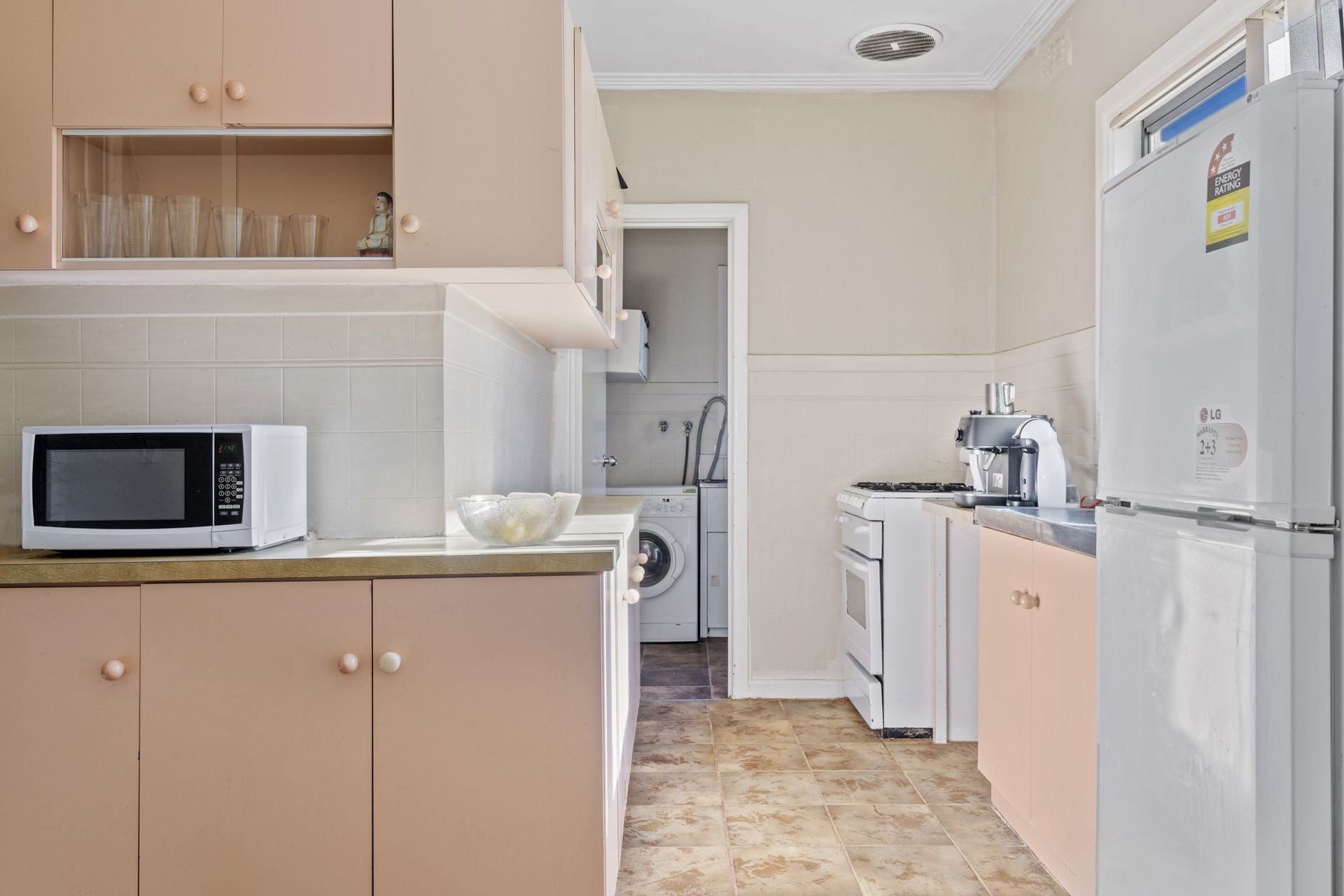 CLOSE TO ALL AMENITIES