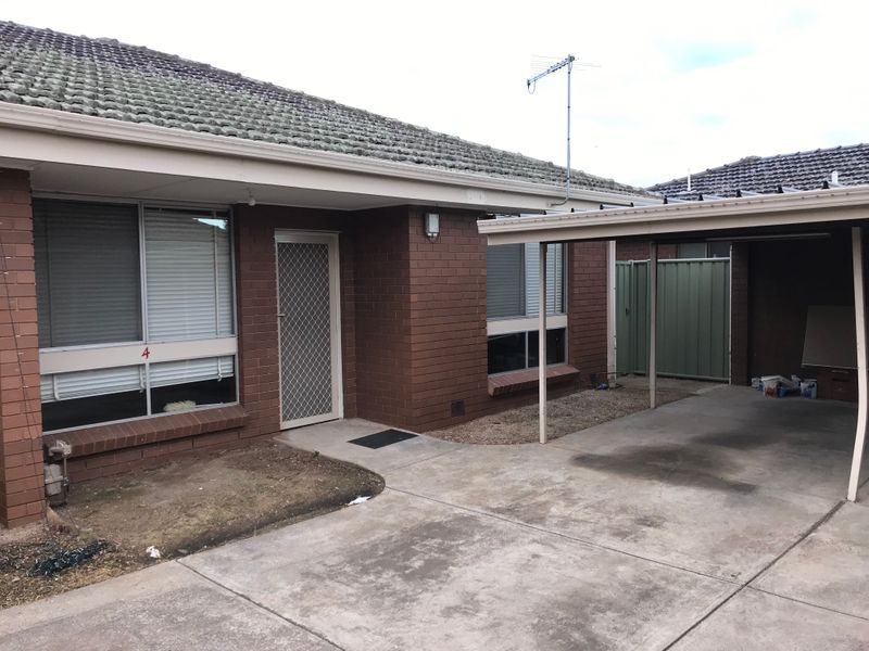 4/11 Hogan Grove, Werribee VIC