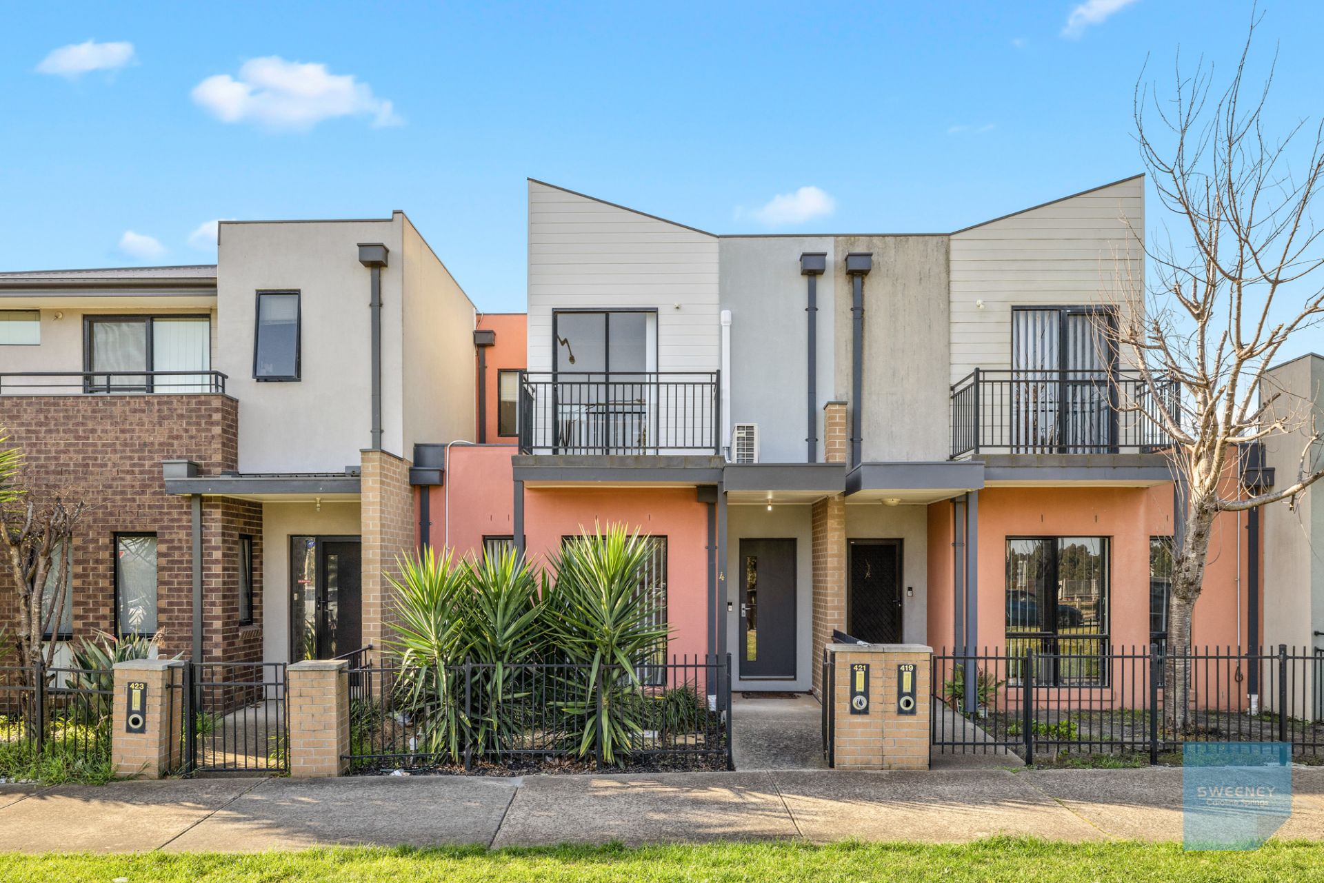 421 Hume Drive, Caroline Springs - Thumbnail 2