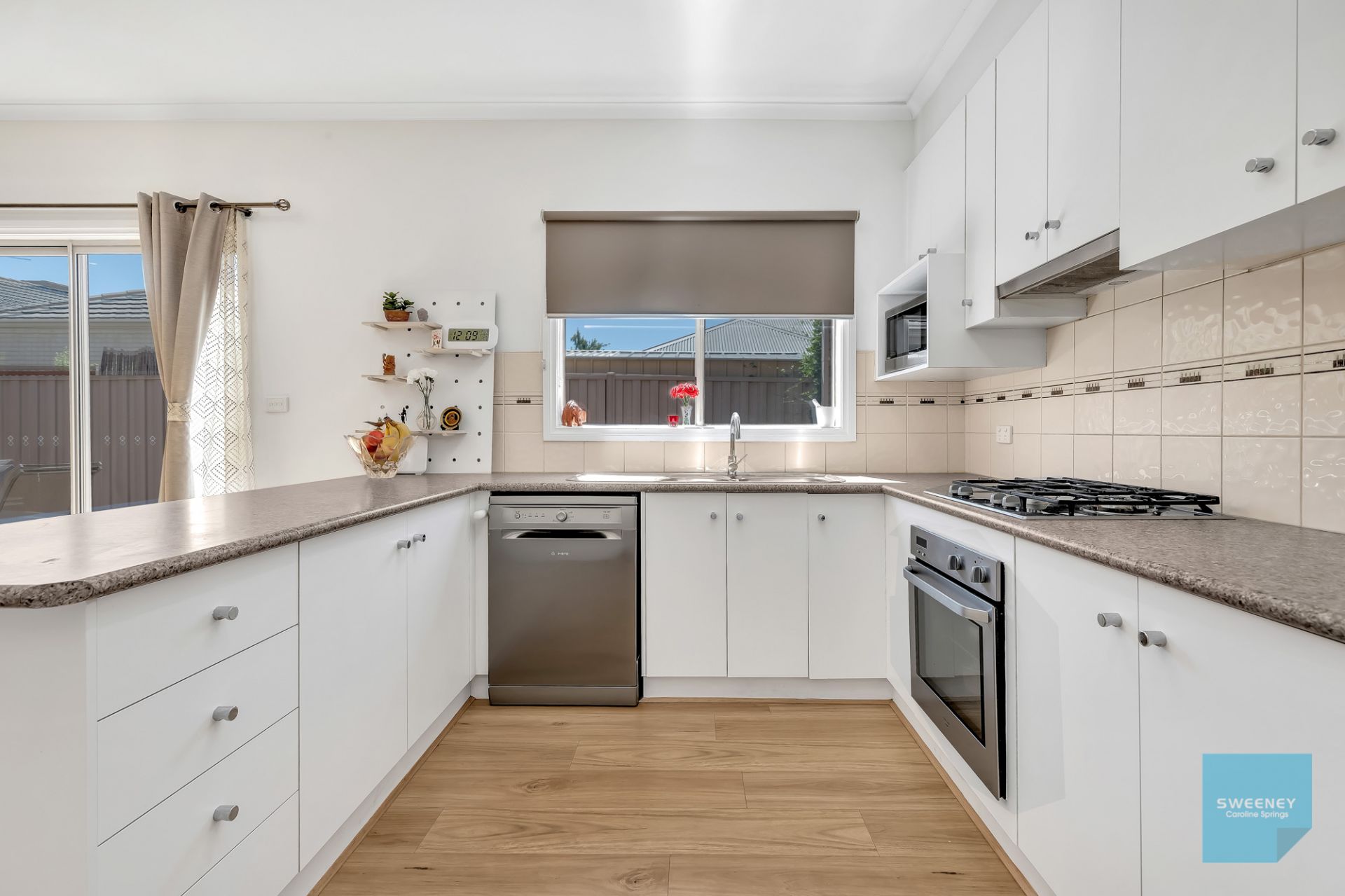 22 Drummond Street, Caroline Springs - Thumbnail 4