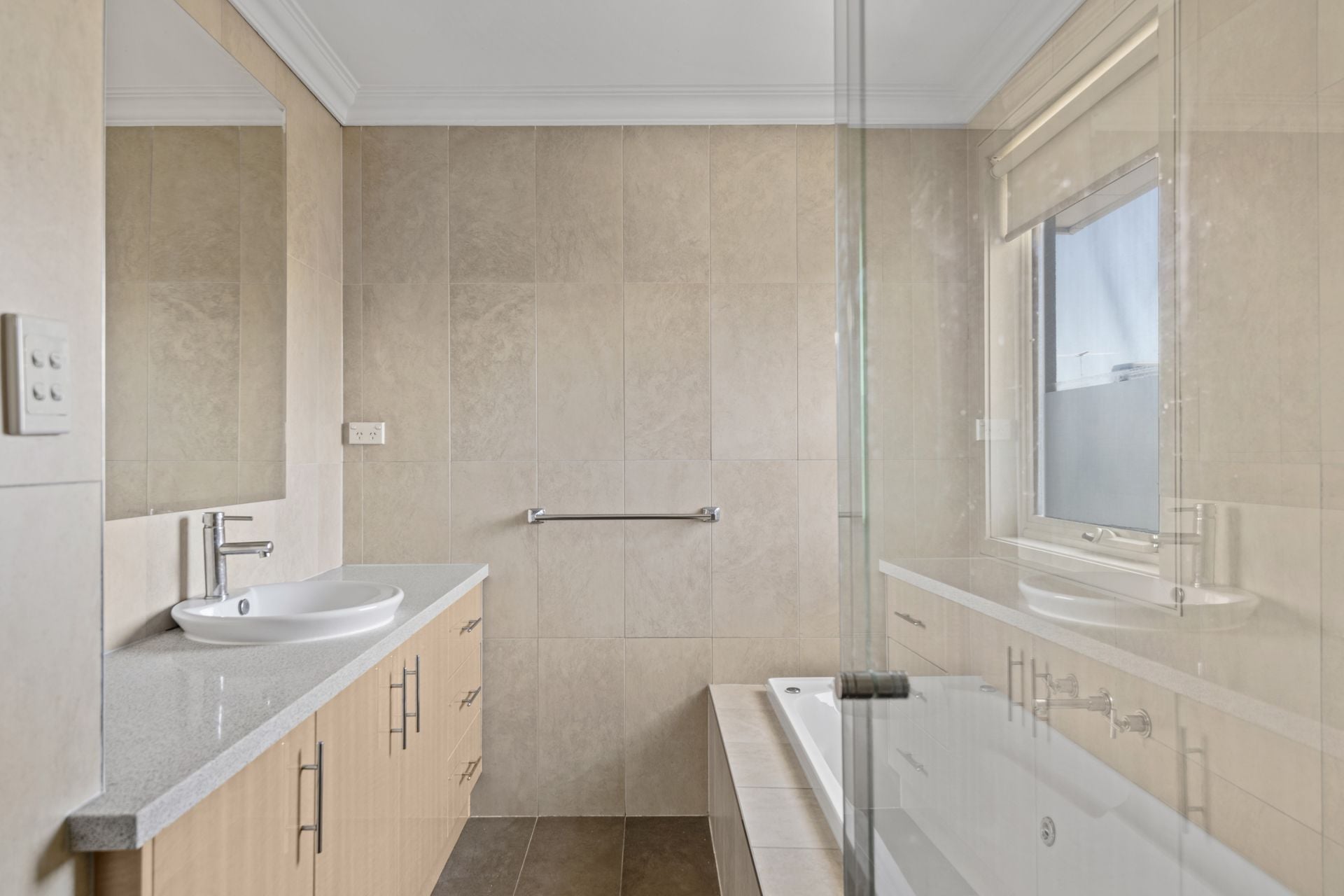 MODERN LIVING WITH A PRIME LOCALE