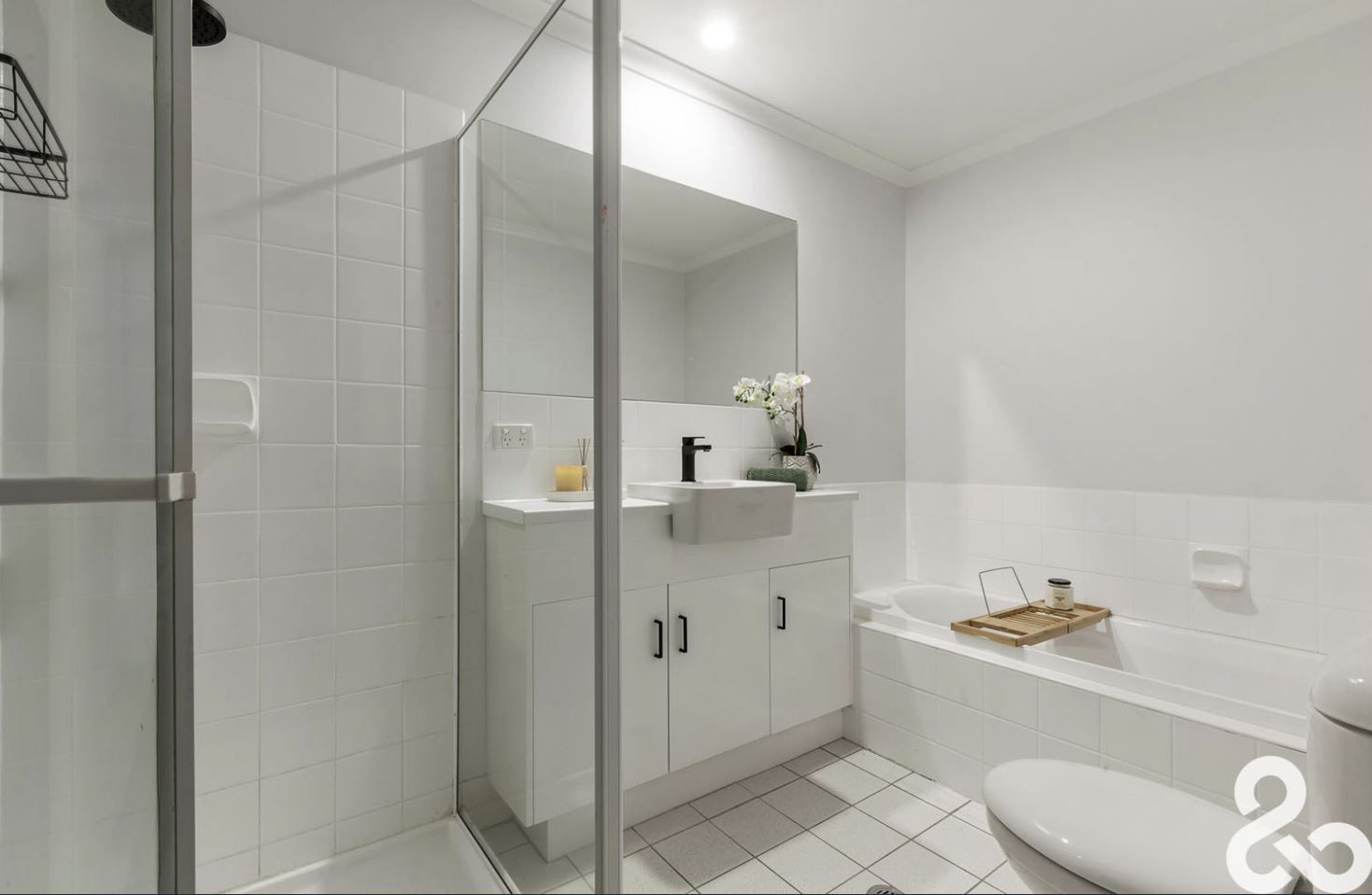 6 or 12 month lease available!