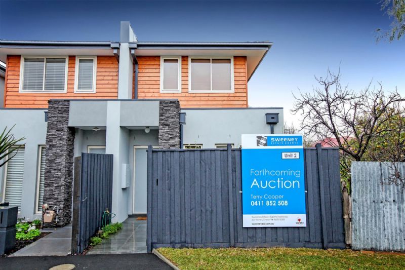 2/11 Swan Street, Footscray - Thumbnail 2