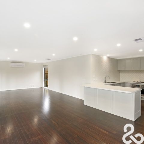**Executive Family Luxury Living in Ivanhoe**