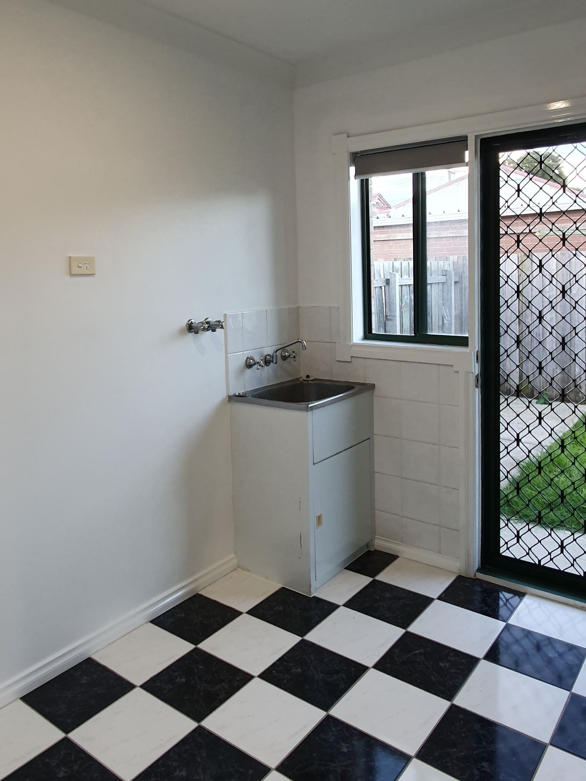 LOW MAINTENANCE, LOVELY & SPACIOUS