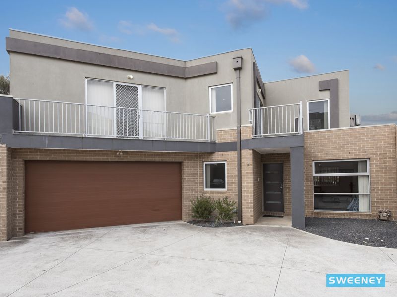 9/5 Strathvea Lane, Caroline Springs - Thumbnail 2