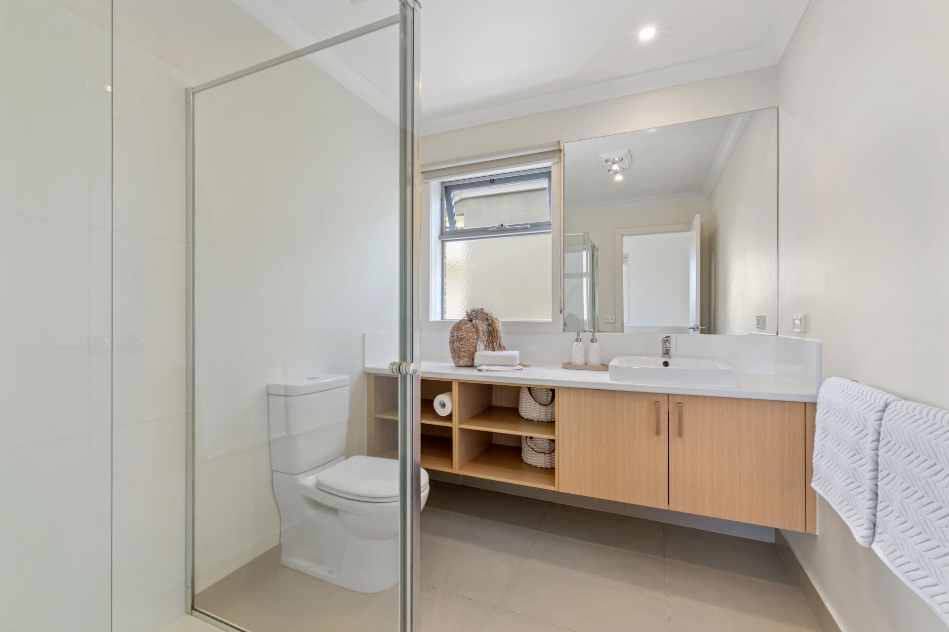 Stylish, Spacious Contemporary Living