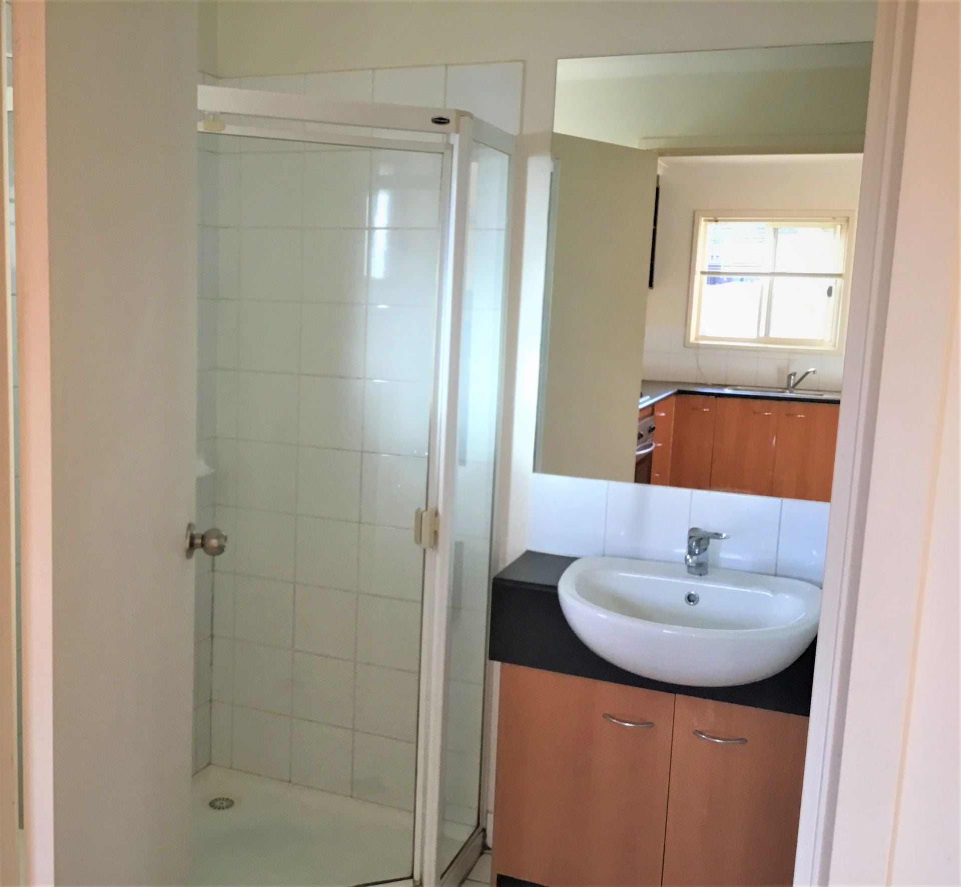 Stylish One Bedroom Unit with Courtyard!