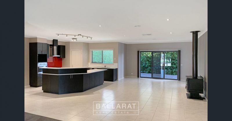 16 Debono Drive Miners Rest VIC, Miners Rest - Thumbnail 4