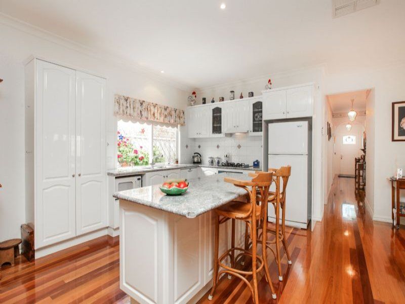 27 Edgbaston Parade, Caroline Springs - Thumbnail 3