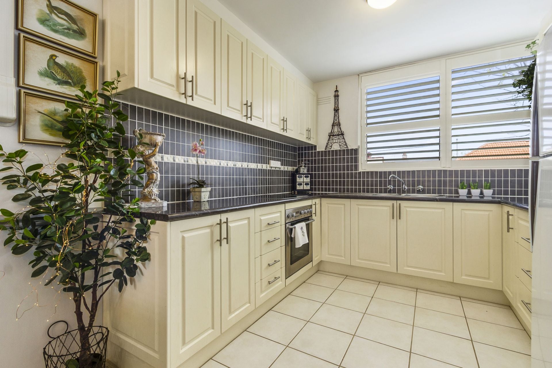 2/1072 Whitehorse Road Box Hill VIC, Box Hill - Thumbnail 5