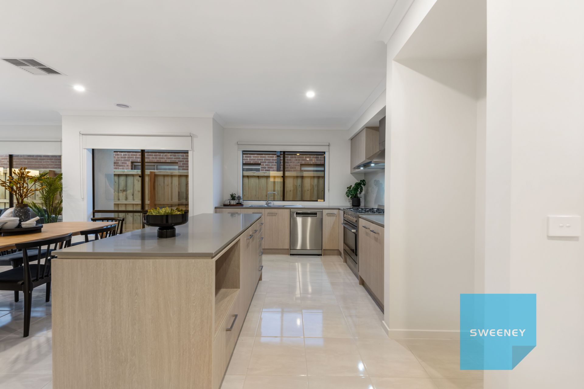 32 Anna Road, Fraser Rise - Thumbnail 3