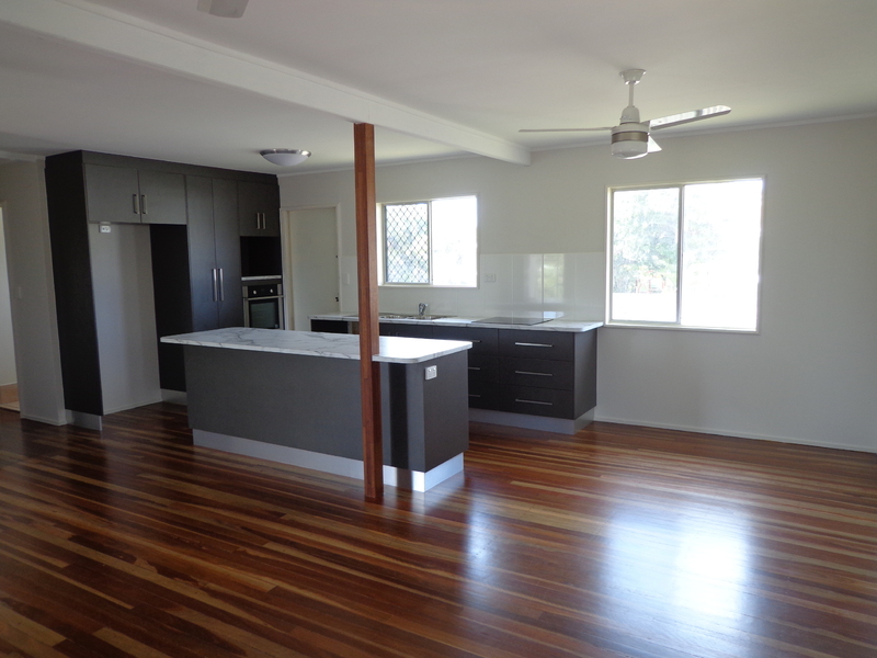 2 Mclauchlan Crescent , Kelso