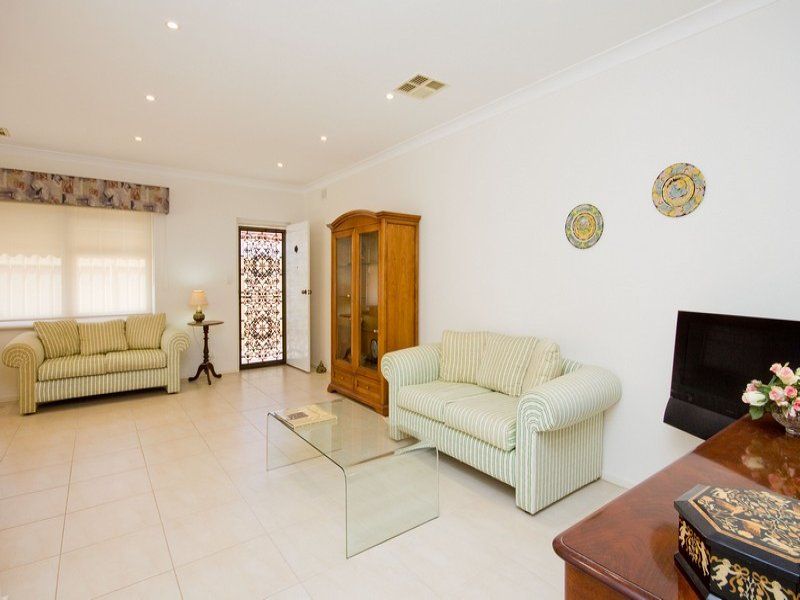 4/20 Dunbar Terrace Glenelg East 5045