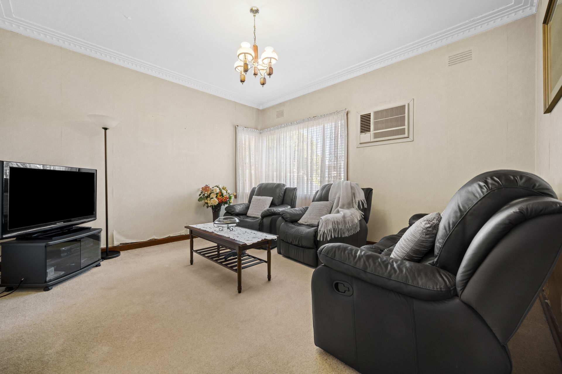 LOCATION, POTENTIAL, LAND APPROX 650M2