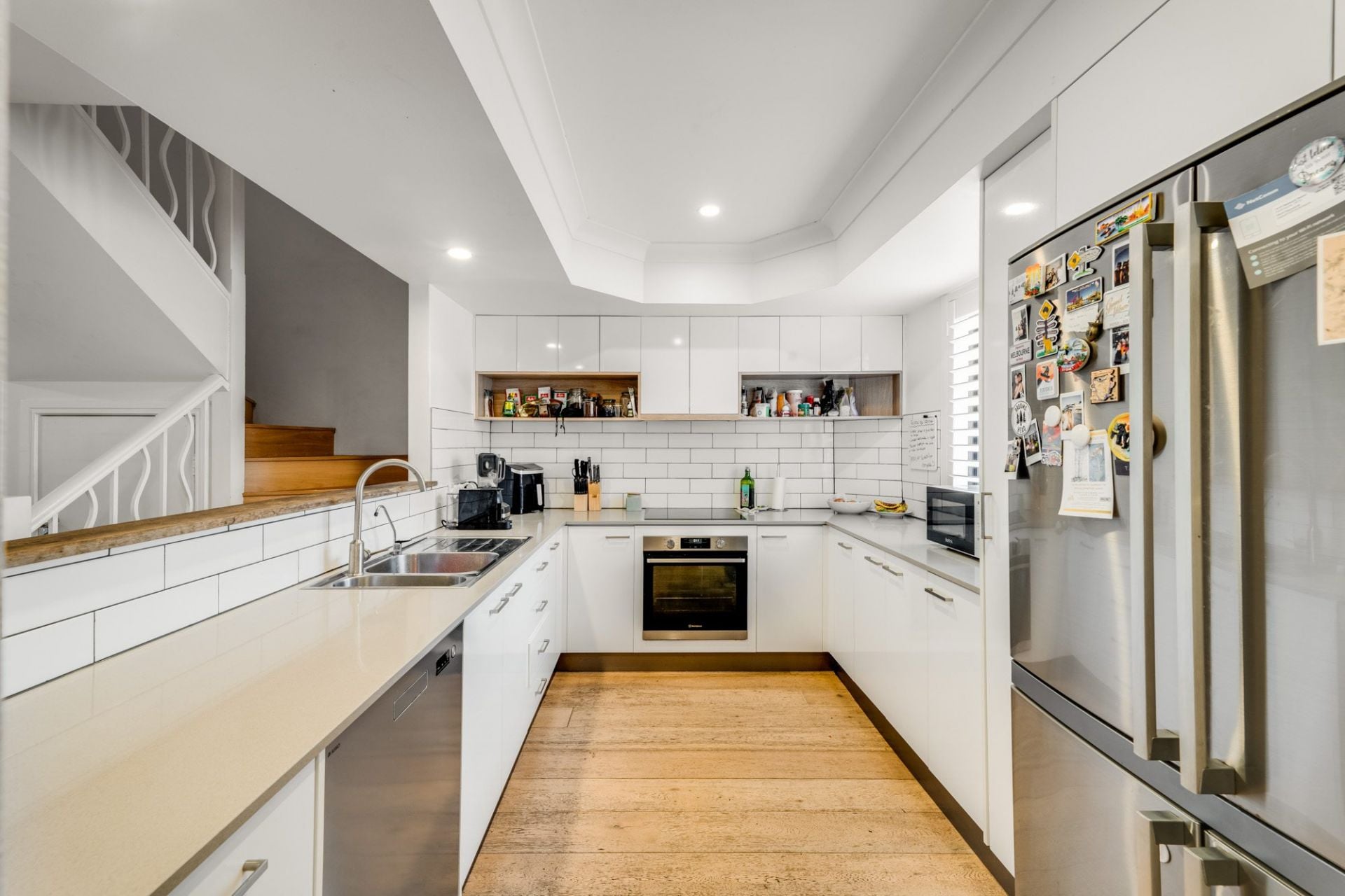302/2214 Gold Coast Highway, Mermaid Beach - Thumbnail 6