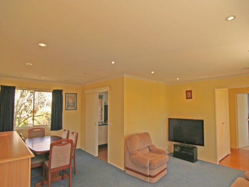 30 Luffman Crescent, Gilmore - Thumbnail 3