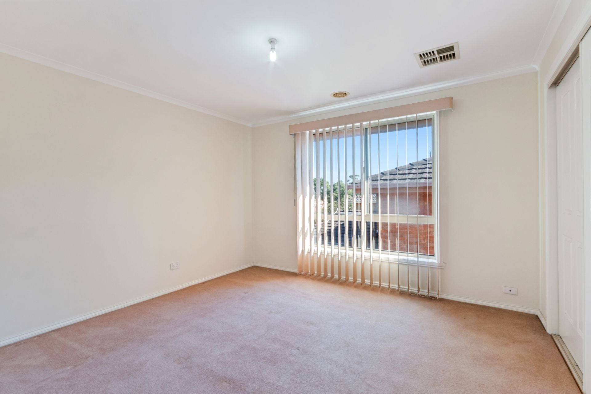 Big Home in Ideal Locale