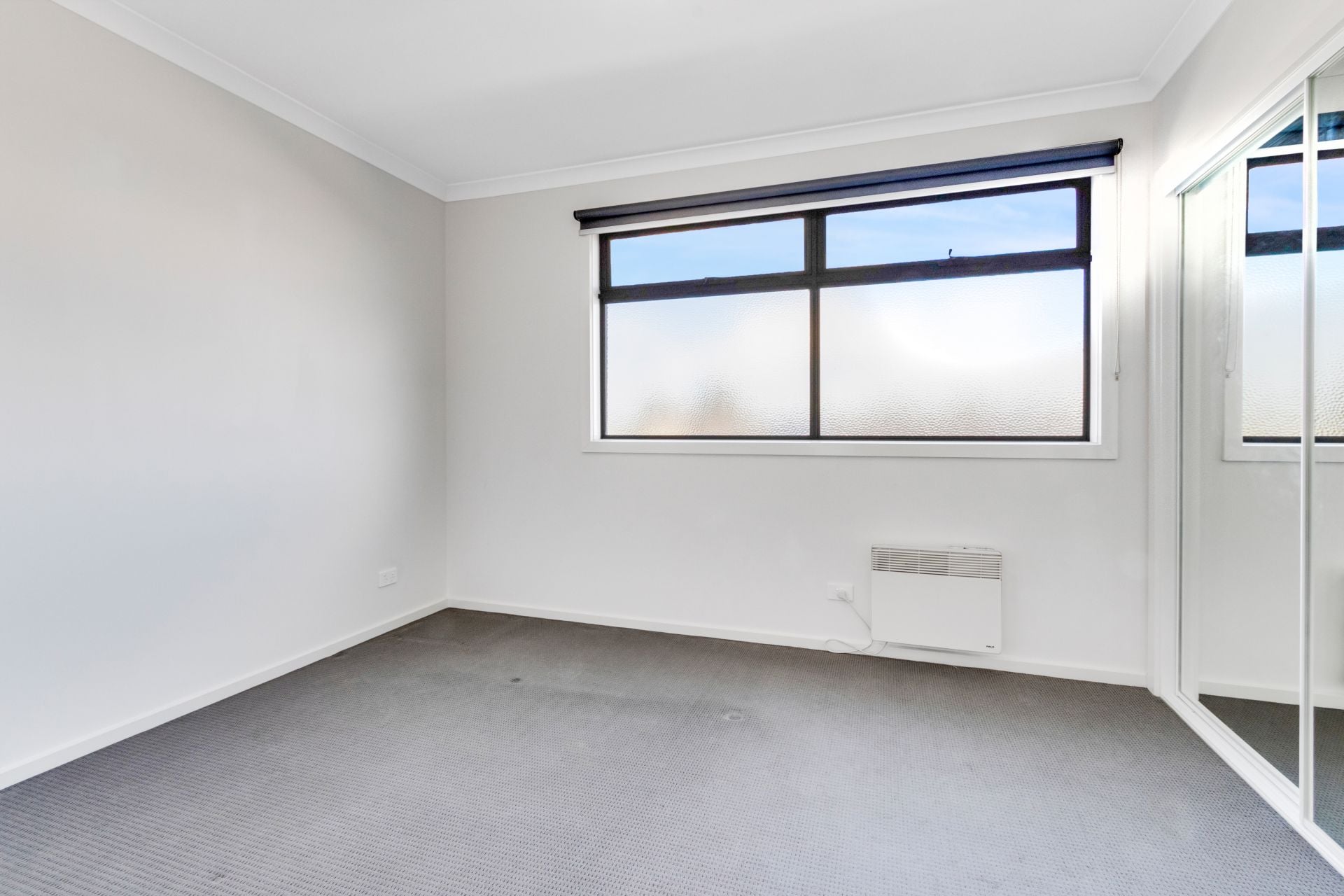 MODERN LIVING, CONVENIENT LOCATION