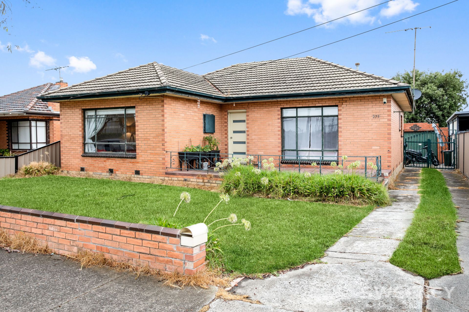 273 Blackshaws Road, Altona North - Thumbnail 2
