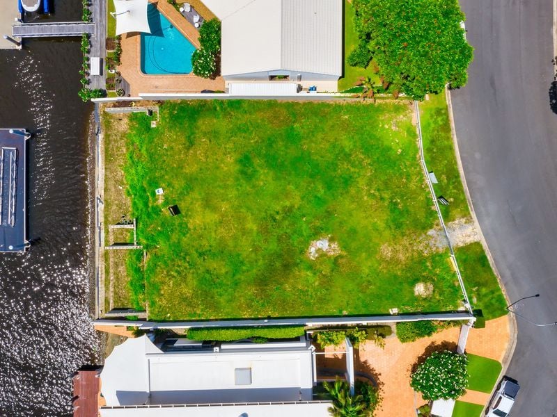 85 Commodore Drive, Paradise Waters - Thumbnail 6