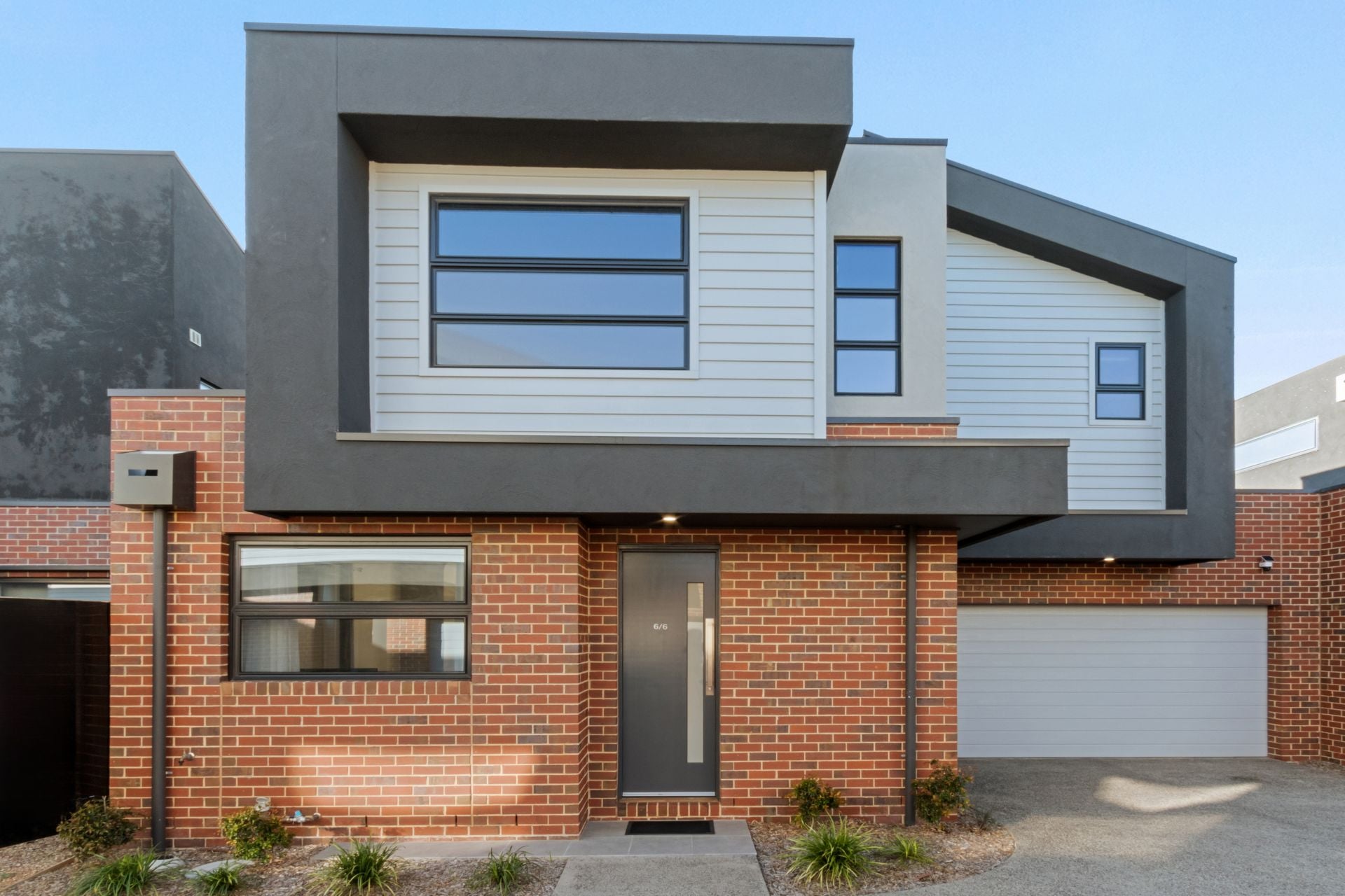 MODERN FAMILY HOME IN THE HEART OF EPPING
